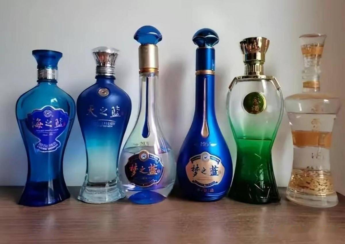 同為洋河系列白酒，海之藍(lán)、天之藍(lán)、夢(mèng)之藍(lán)區(qū)別在哪？弄清楚再喝