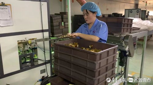 從酒瓶蓋到千億藍(lán)海 噴涂酒瓶如何“擰”出產(chǎn)業(yè)新天地